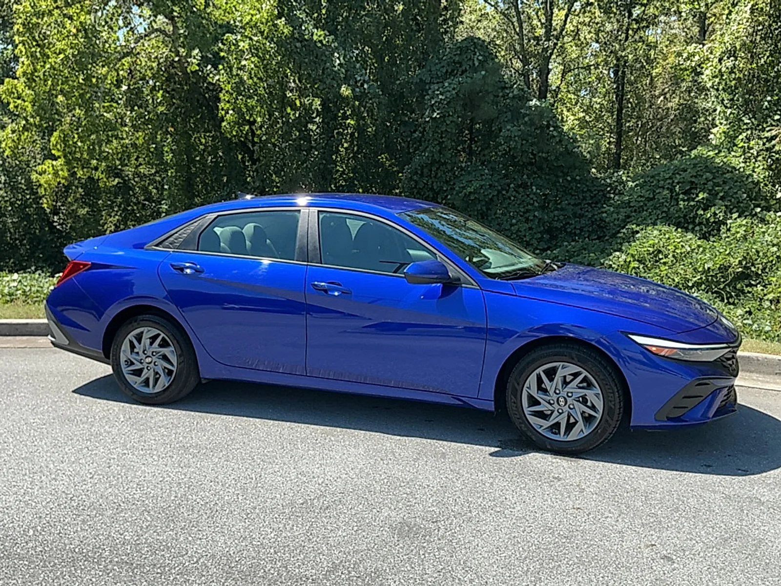 Used 2025 Intense Blue Hyundai Blue image 1