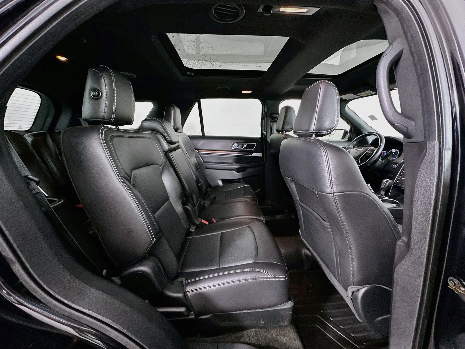 Used 2018 Shadow Black Ford Limited image 31