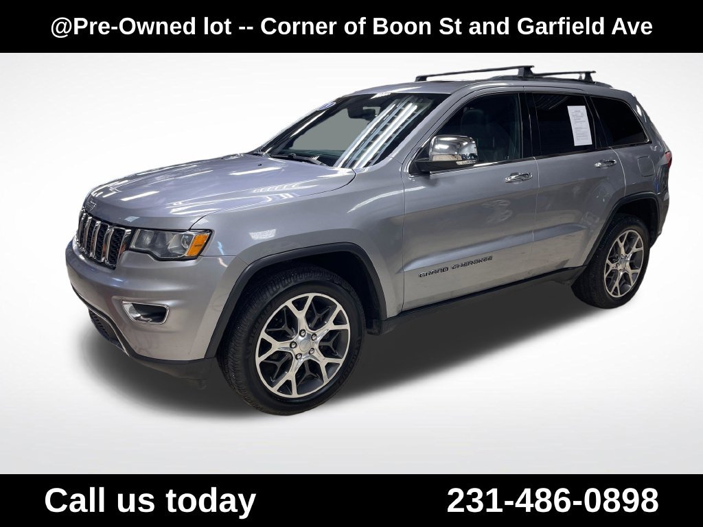 Used 2019 Silver Jeep Limited image 1