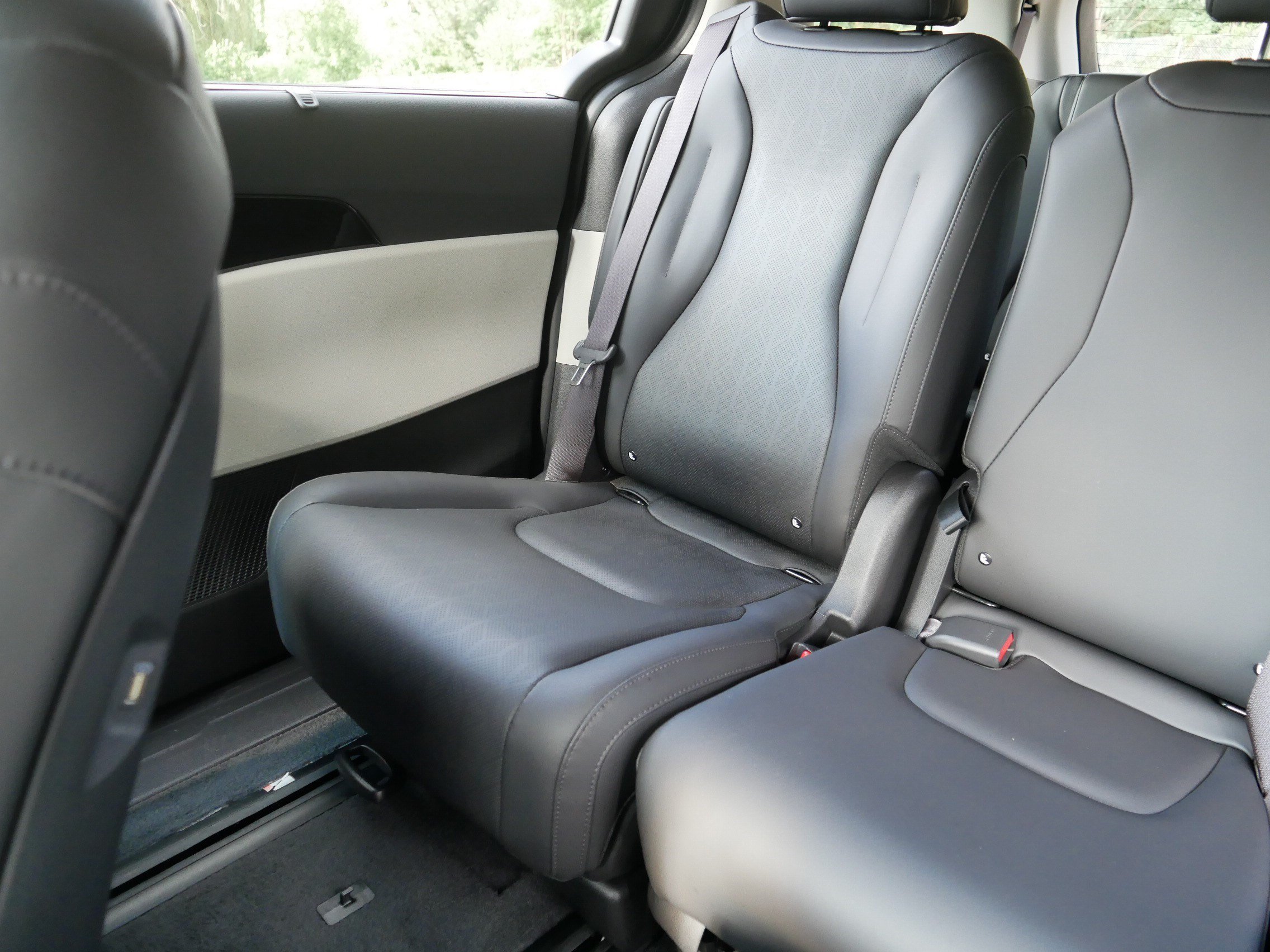 Certified Used 2023 Aurora Black Pearl Kia EX image 12