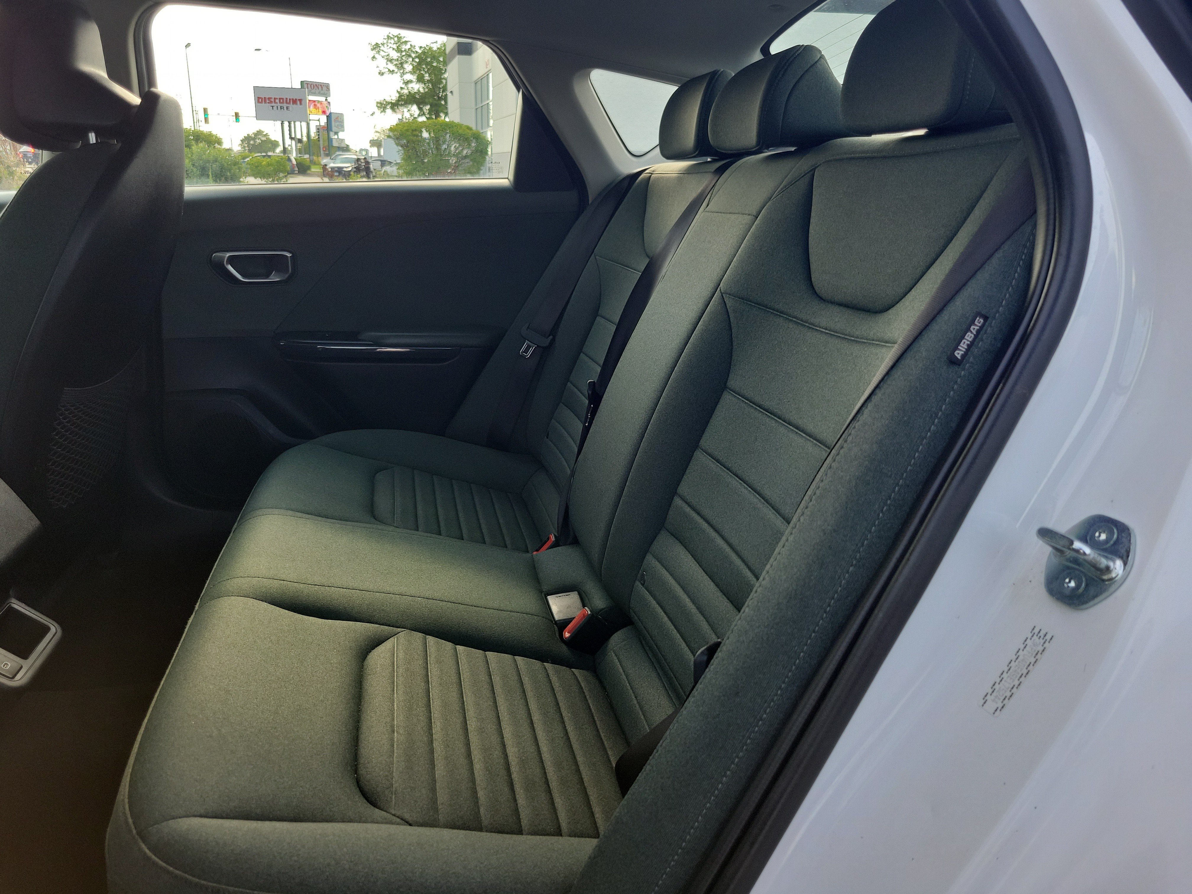 Certified Used 2025 Snow White Pearl Kia EX image 10
