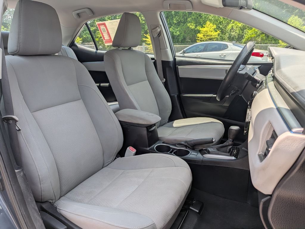 Used 2015 Gray Toyota LE image 29