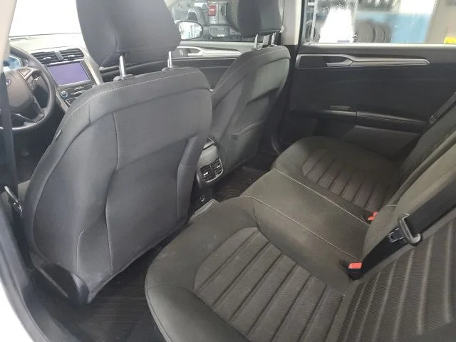 Used 2020 Oxford White Ford SE image 9