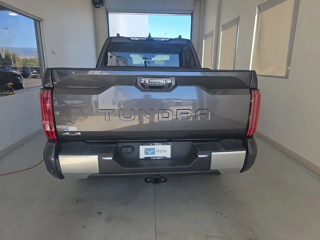 New 2026 Wind Chill Pearl <sup>1</sup> Toyota  Platinum image 7