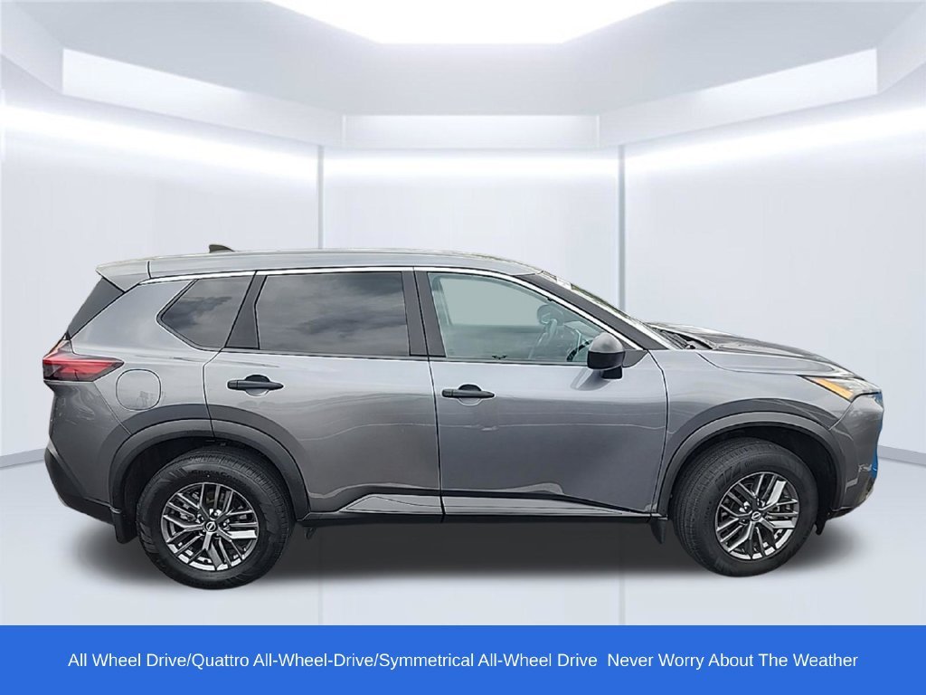 Used 2022 Nissan Rogue S with VIN 5N1BT3AB2NC716949 for sale in Northfield, Minnesota