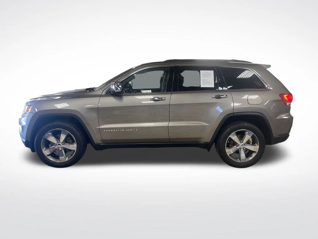 Used 2016 Beige Jeep Limited image 2