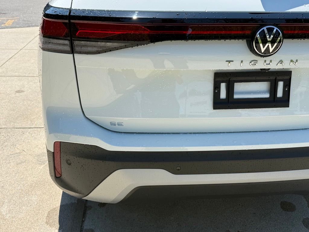 New 2026 White Volkswagen 2.0T SE image 15