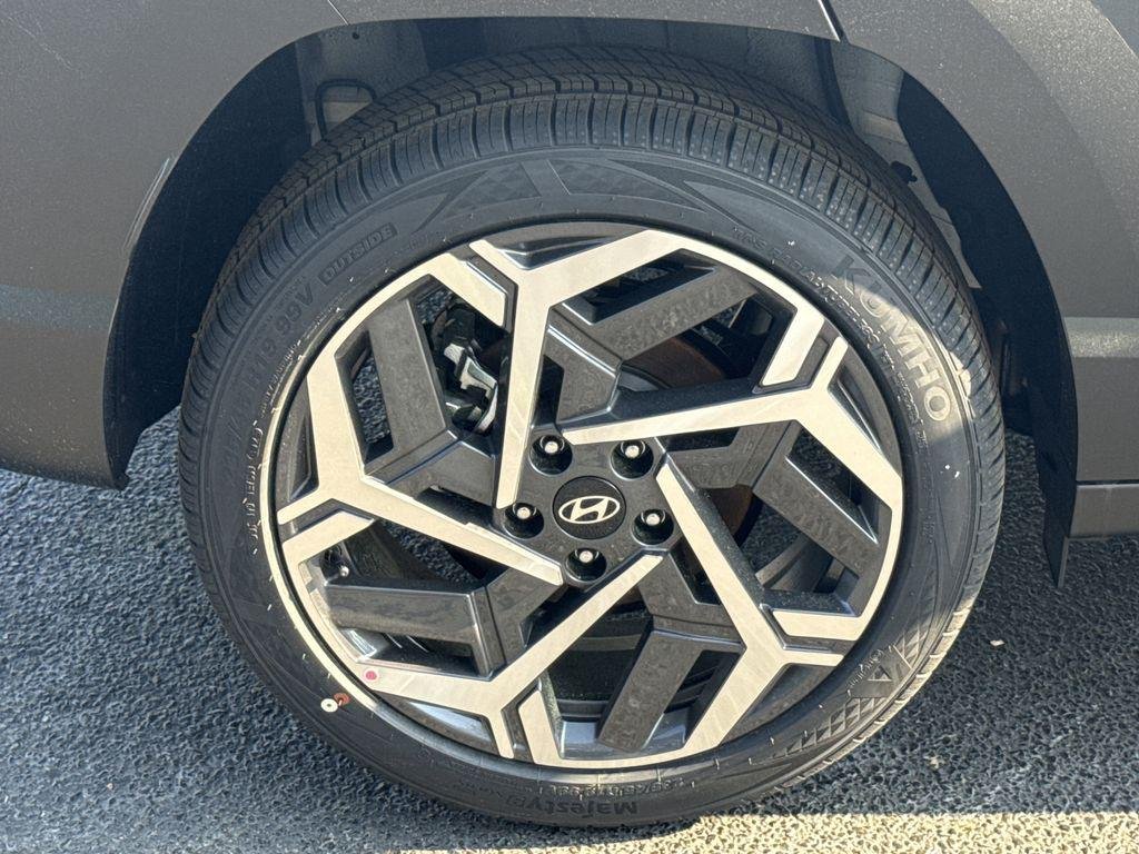 New 2026 White Hyundai SEL Premium FWD image 15