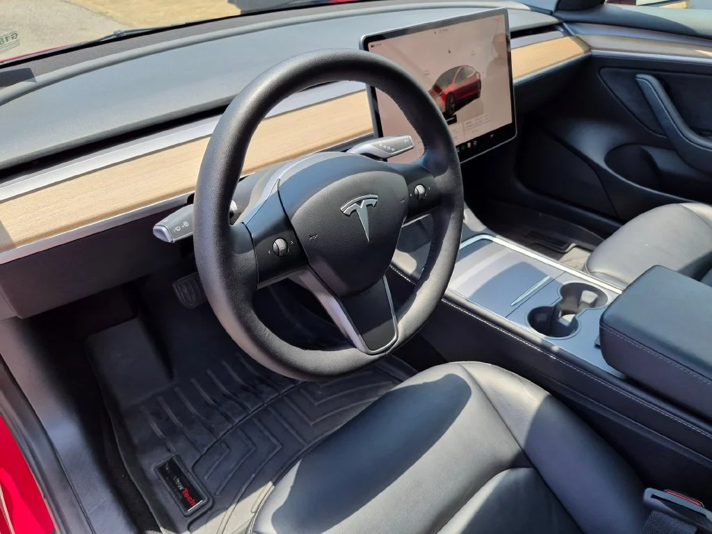 Used 2022 Red Tesla Long Range image 27