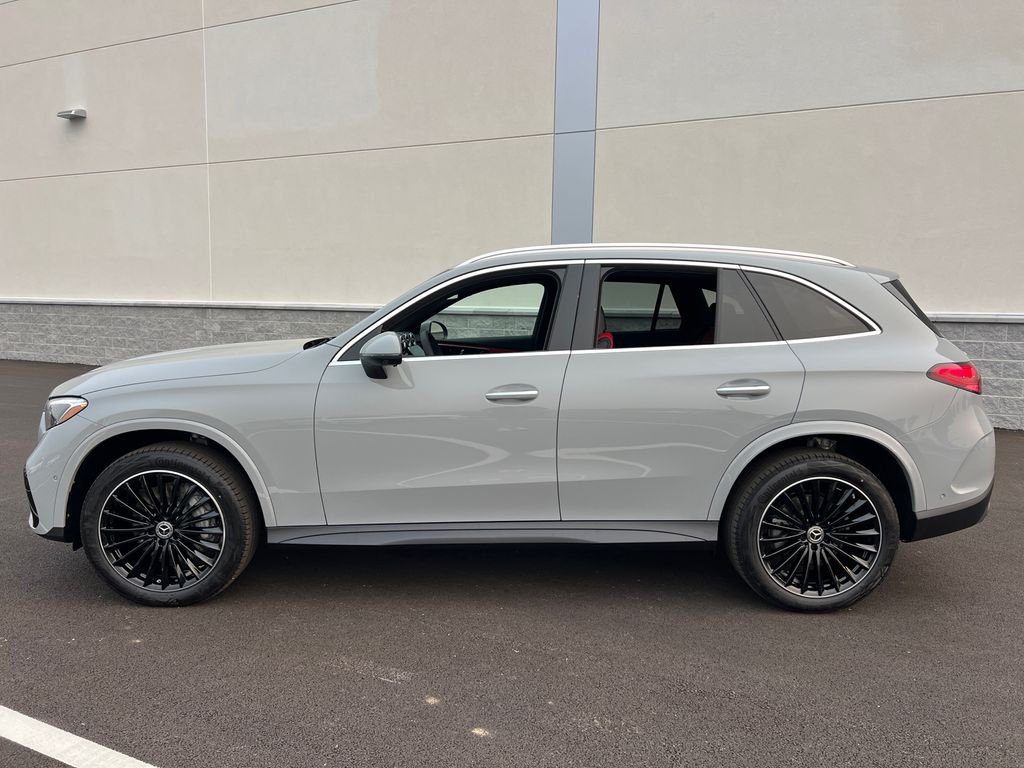 New 2026 MANUFAKTUR Alpine Grey Mercedes-Benz GLC 300 image 4