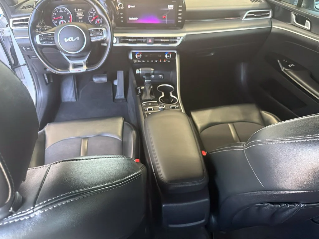 Used 2022 Glacial White Pearl Kia GT-Line image 11