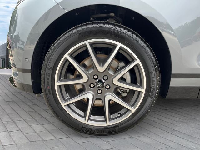 New 2026 Zadar Grey Land Rover Dynamic SE image 9