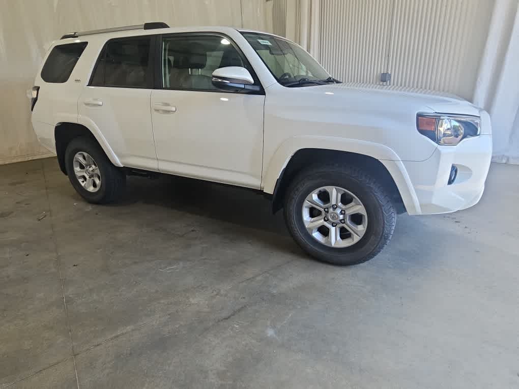 Used 2023 Ice Cap Toyota SR5 Premium image 4