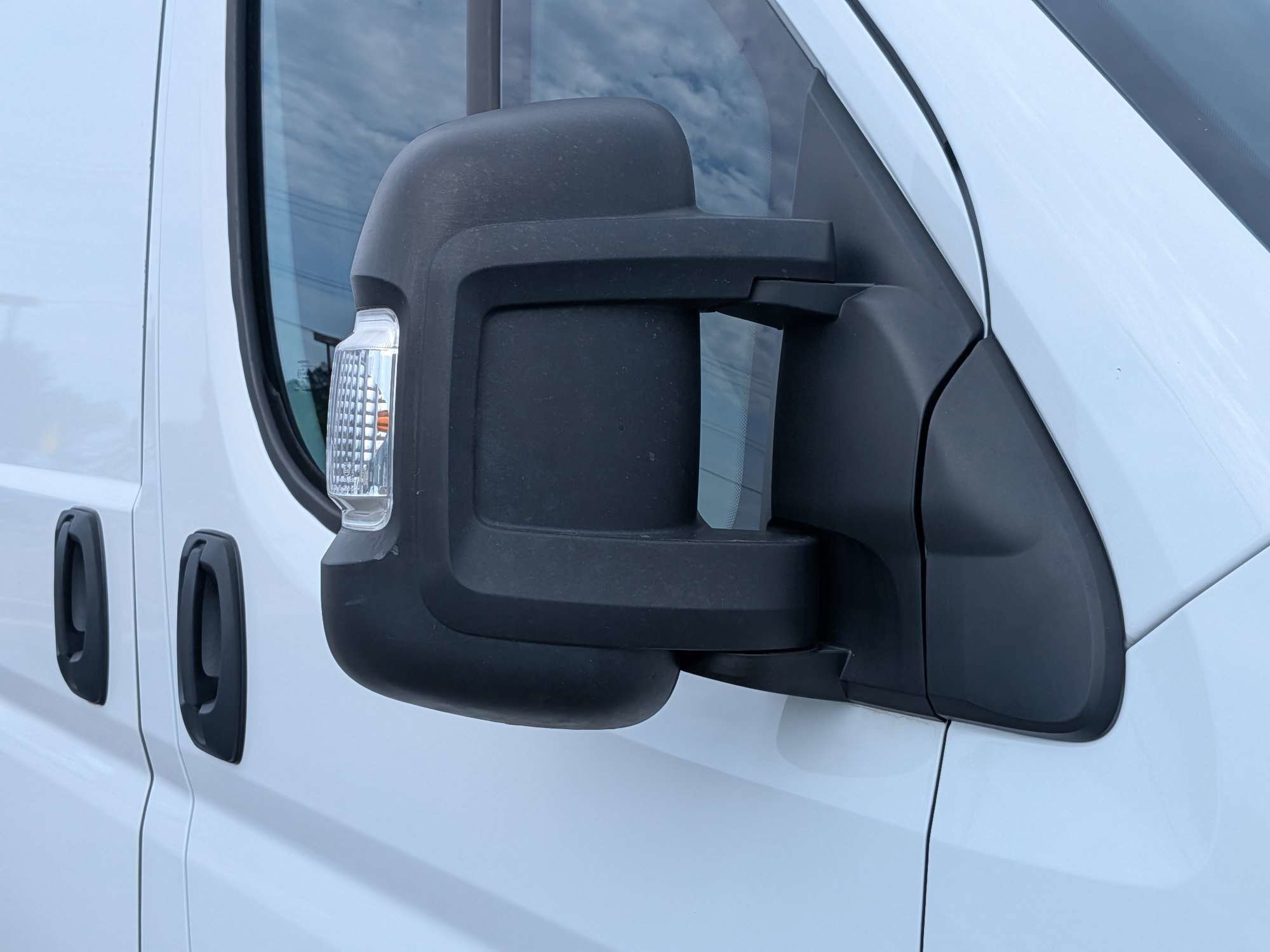 Used 2025 White Ram High Roof image 11