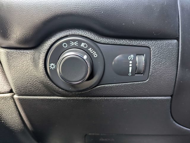 Used 2024 White Knuckle Clearcoat Dodge SXT image 26