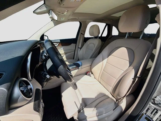 Used 2020  Mercedes-Benz GLC 300 image 11