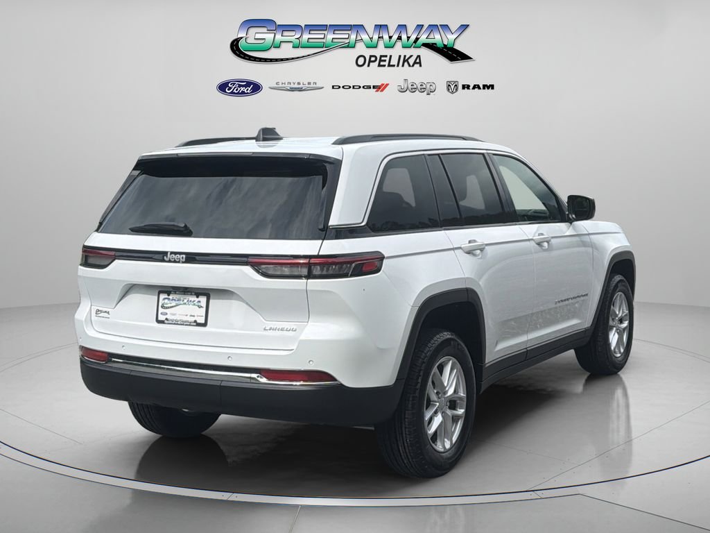 New 2026 White/off-white Jeep Laredo X image 7