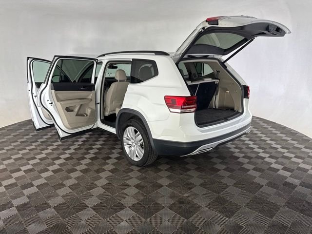 Used 2020 White Volkswagen 2.0T SE w/Technology image 19