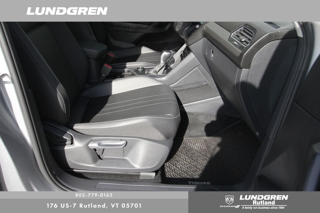 Used 2023 Gray Volkswagen 2.0T SE image 18