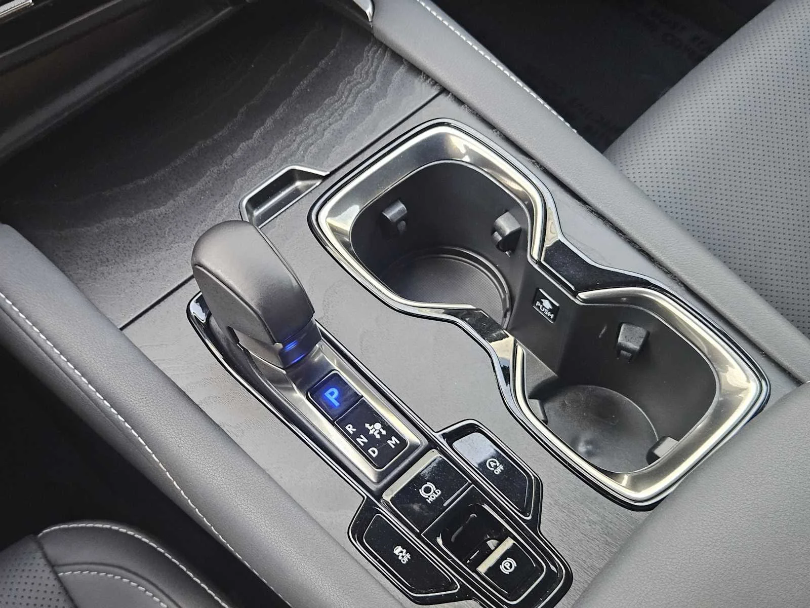 Certified Used 2025 NORI GREEN PEARL Lexus Premium image 14
