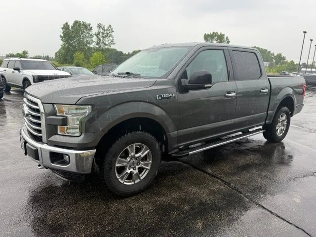 Used 2015 Magnetic Metallic Ford XLT image 1