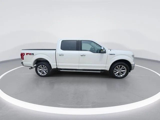 Used 2016 White Ford Lariat image 9