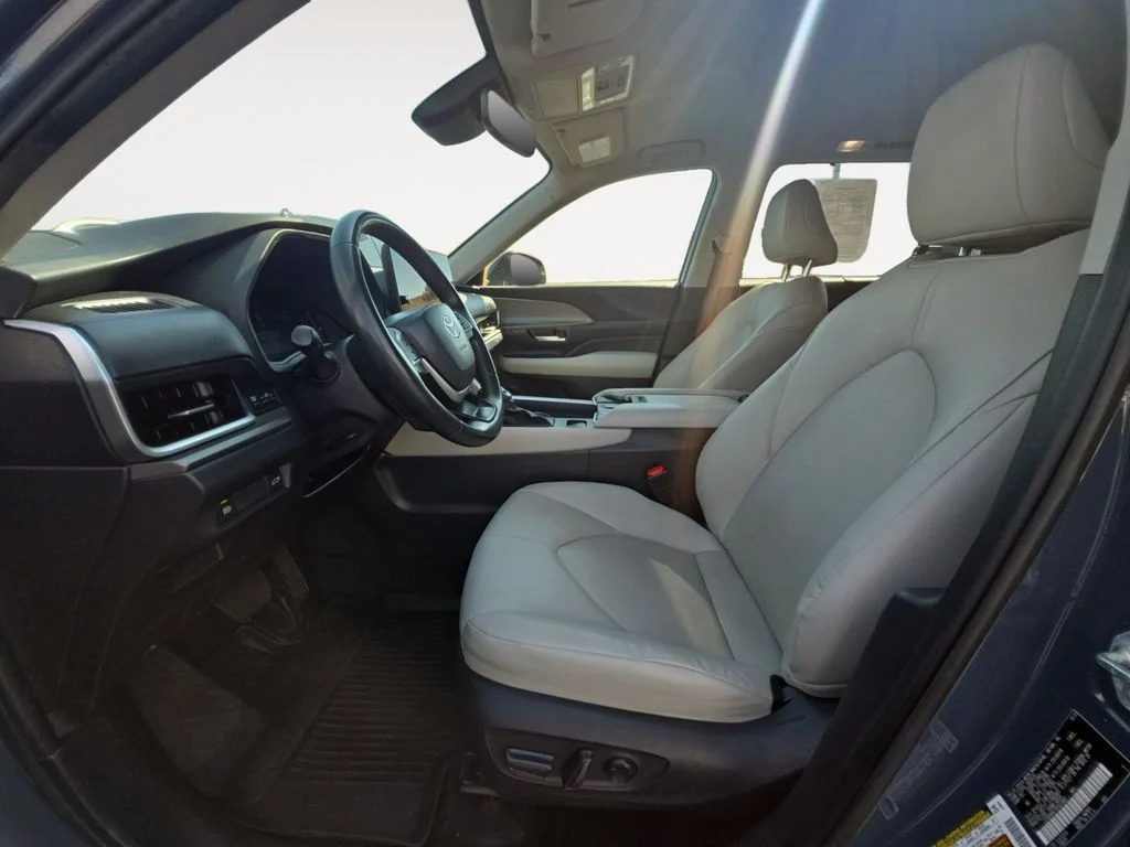 Used 2024 White Toyota XLE image 16