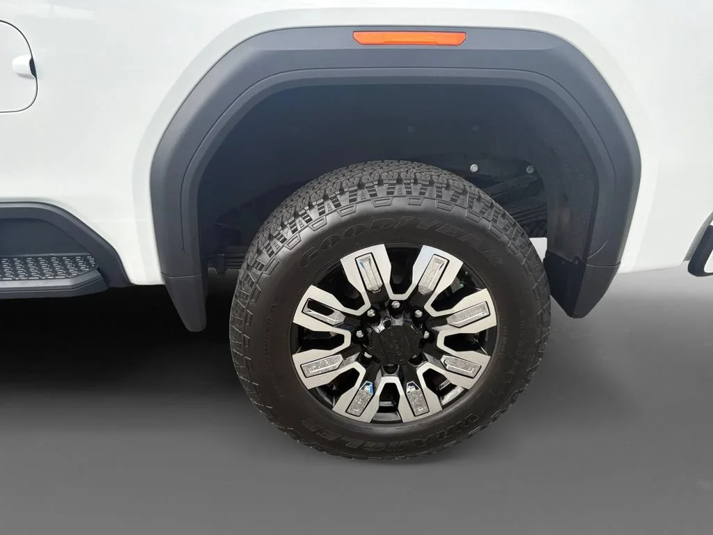 Used 2025 Summit White GMC Denali image 8