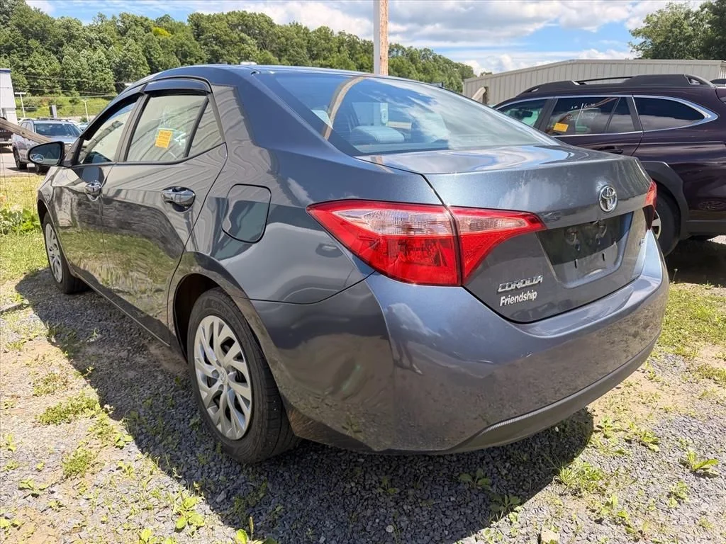 Used 2018 Gray Toyota LE image 14