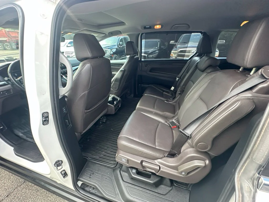 Used 2018  Honda EX-L image 23