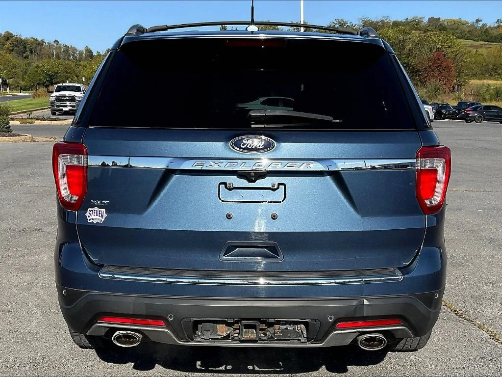 Used 2018 Blue Ford XLT image 12
