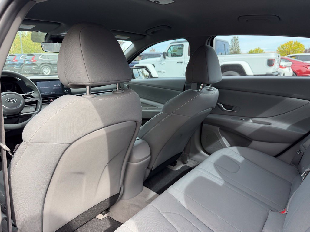 Used 2022 Phantom Black Hyundai Blue image 30