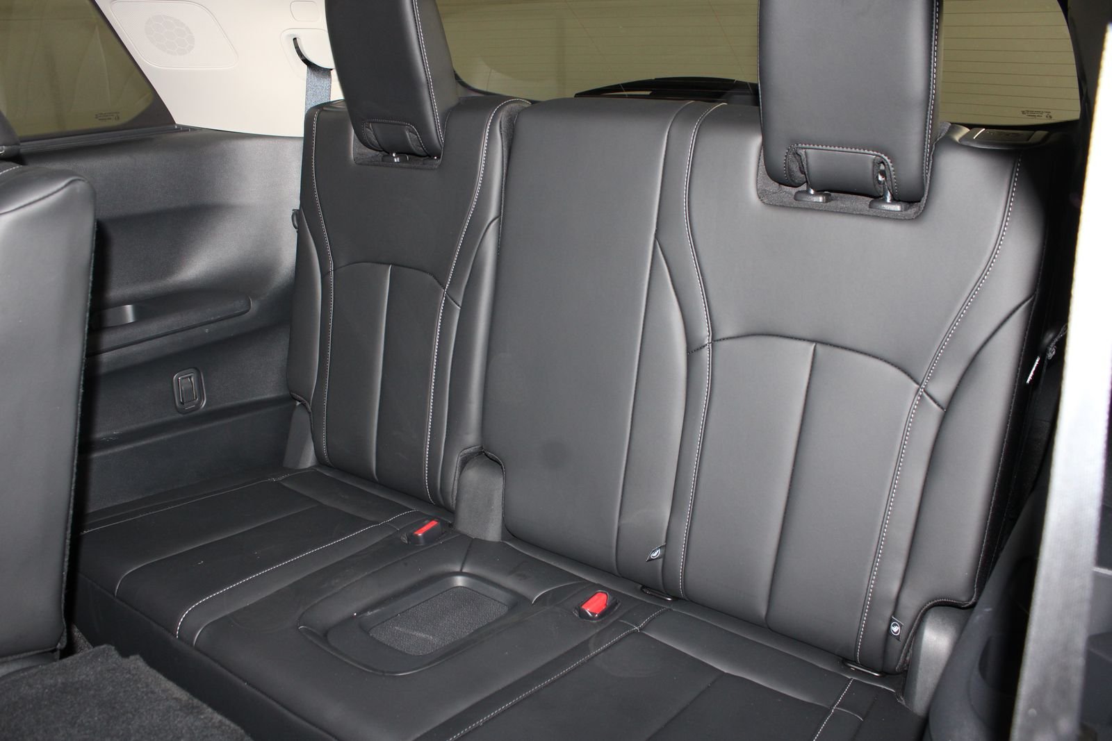 Used 2025 Black INFINITI Sensory image 17