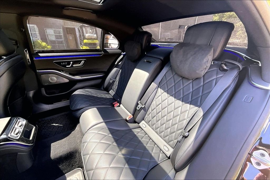 Certified Used 2023 Black Mercedes-Benz S 580 image 28