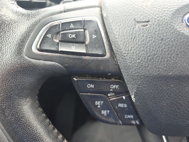 Used 2017 Magnetic Ford SE image 16