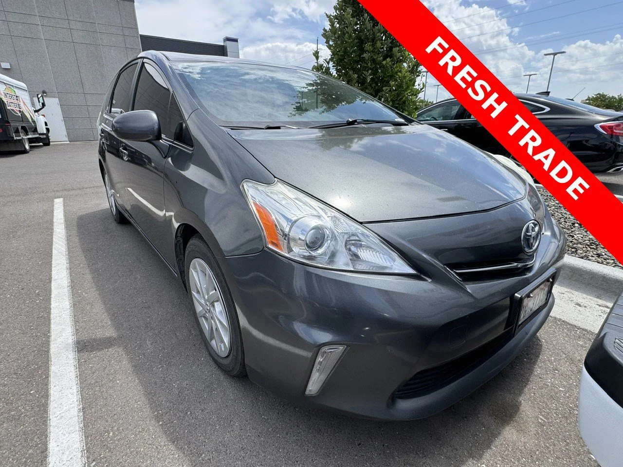 2014 Toyota Prius v Five's photo