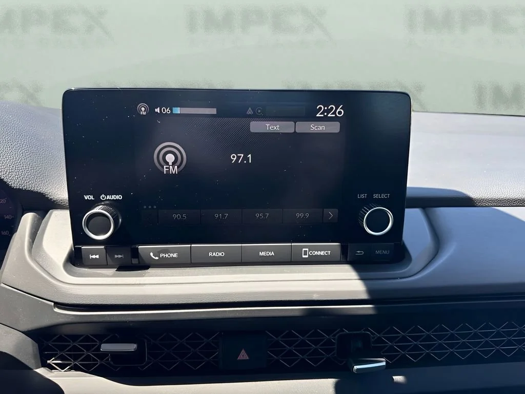 Used 2024  Honda EX image 17