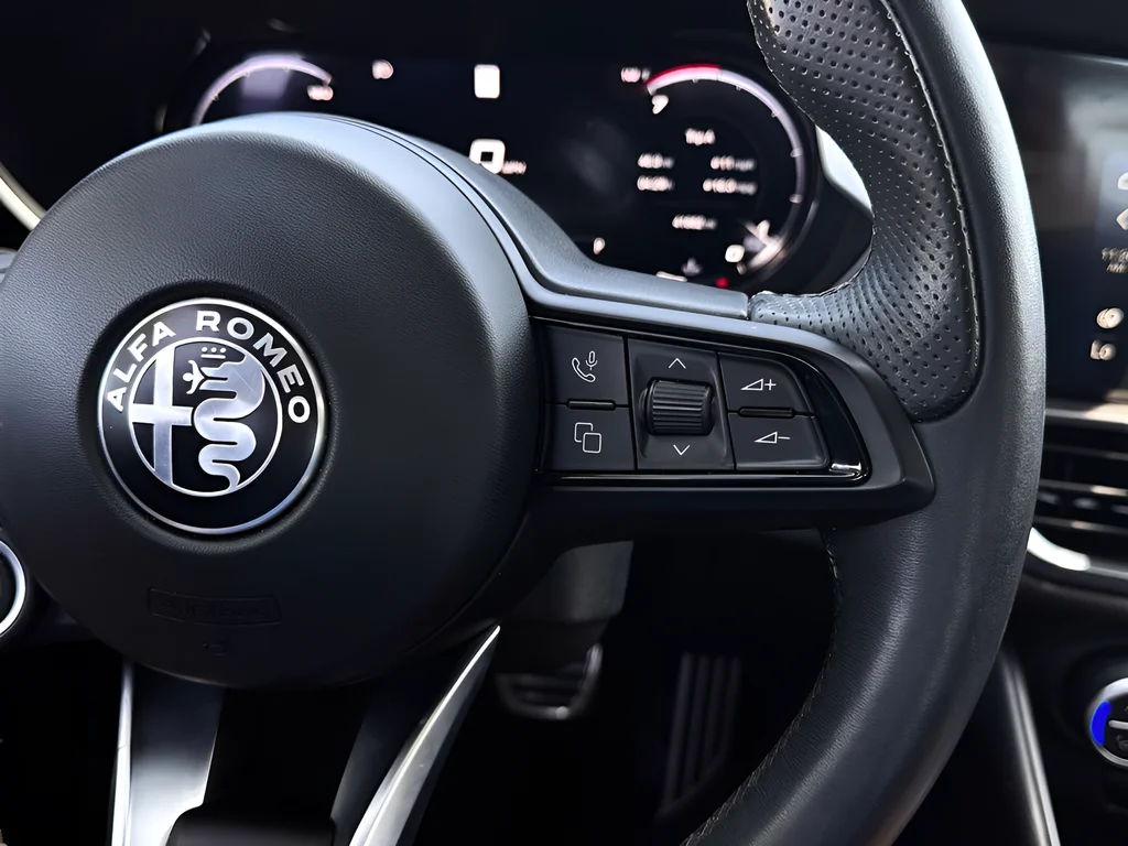 Used 2024 Blue Alfa Romeo Veloce image 13