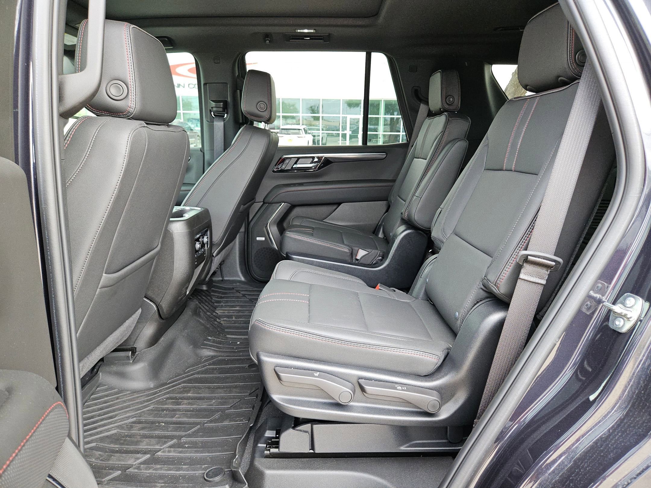 2025 Chevrolet Tahoe RST - Photo 15