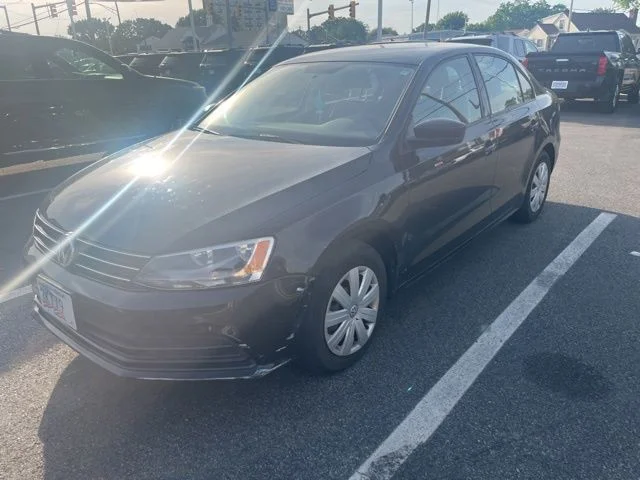 Used 2015 Black Volkswagen 2.0L S image 2
