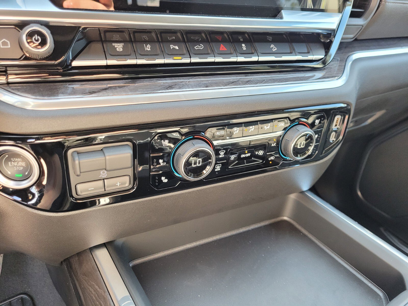 2025 Chevrolet Silverado 2500 HD LTZ - Photo 32