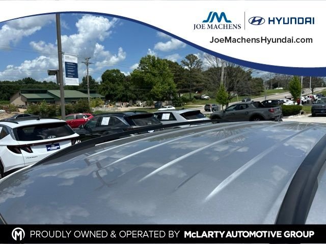 Used 2021 Silver Volkswagen 3.6L V6 SE w/Technology image 4