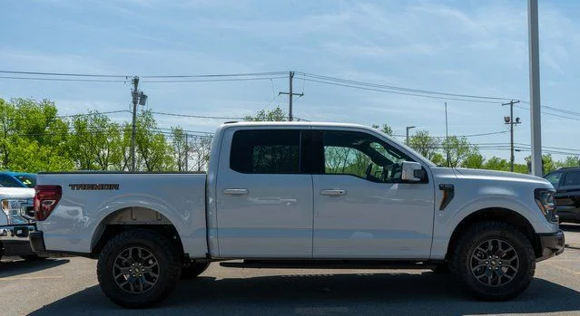 Used 2025 White Ford Tremor image 5