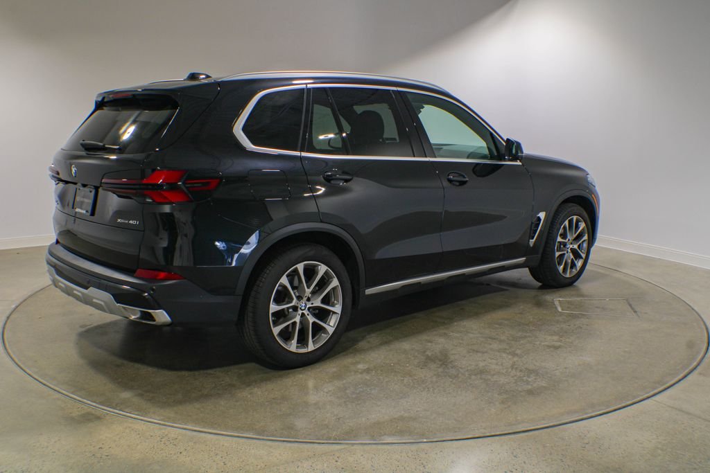 Used 2024 Black Sapphire Metallic BMW xDrive40i image 6