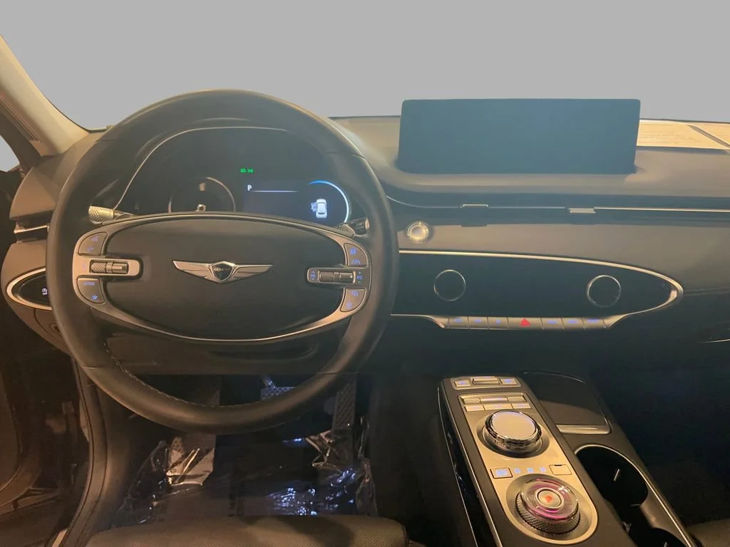 2025 GENESIS GV70 Standard - Photo 30
