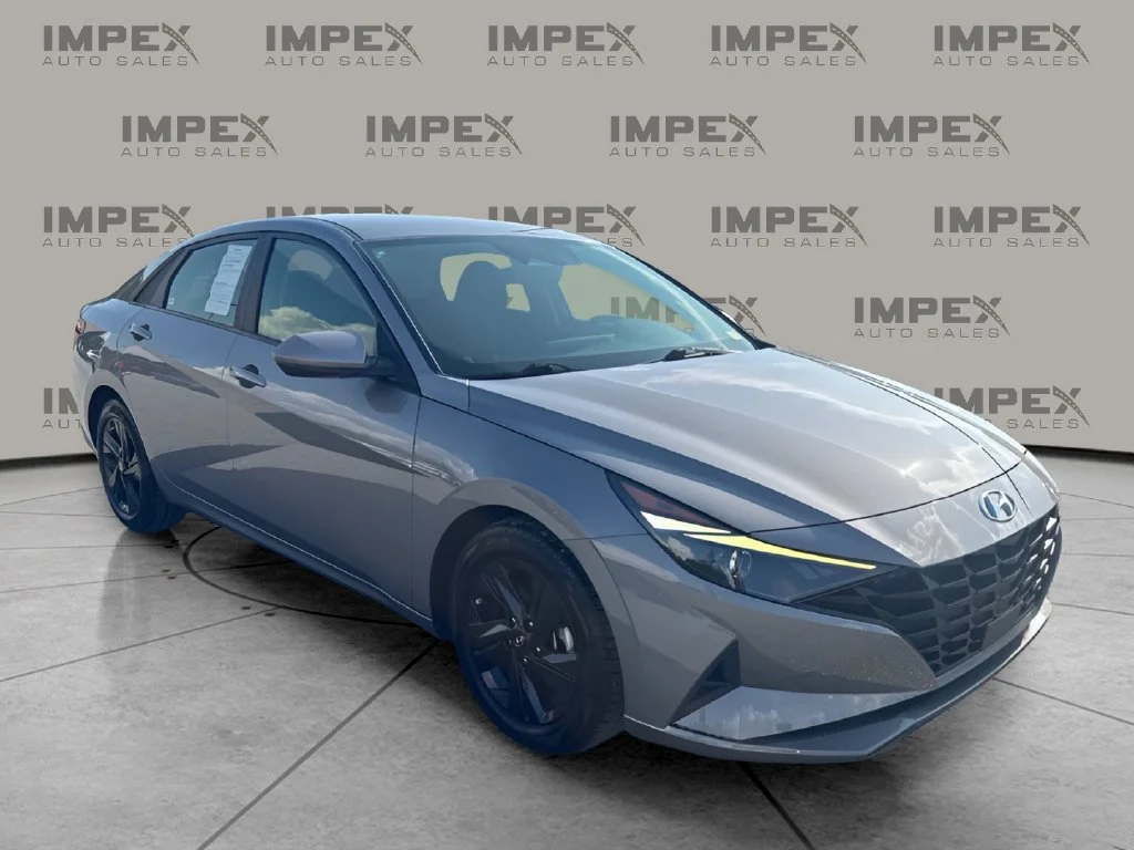 Used 2021 Silver Hyundai SEL image 7