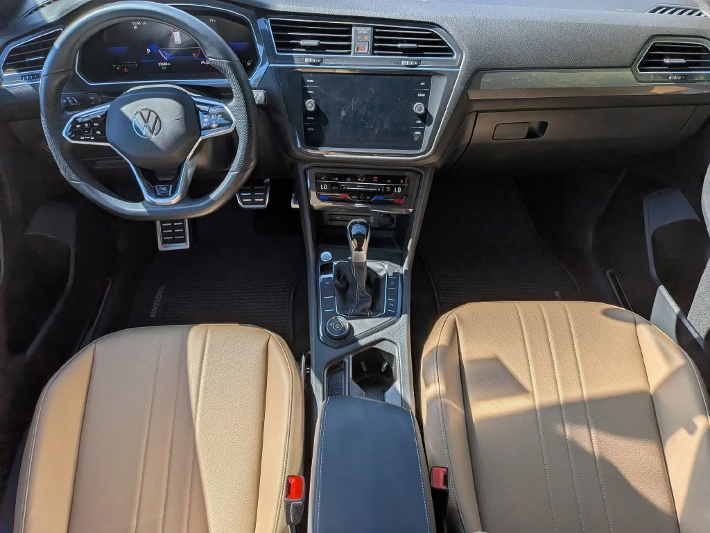 Used 2023 White Volkswagen 2.0T SE R-Line Black image 24