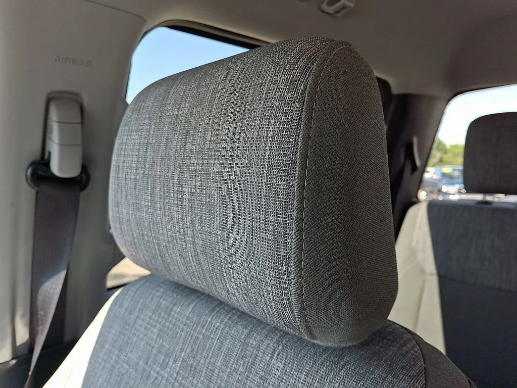 Used 2023  Ford XL image 18