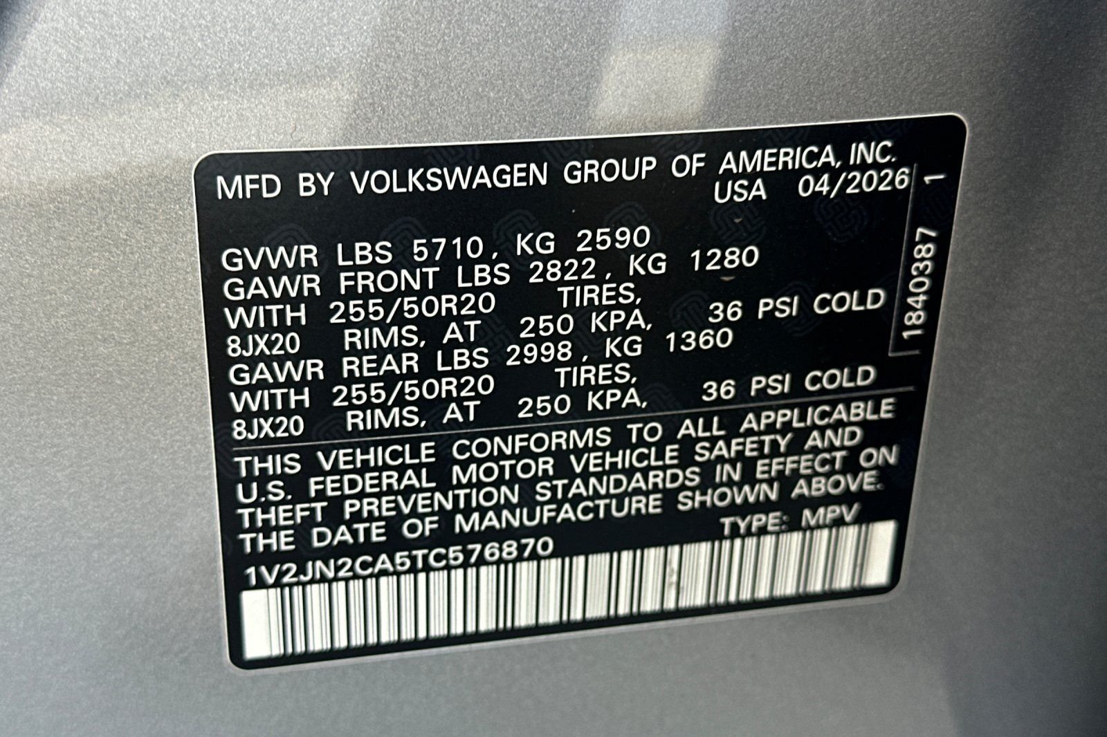 New 2026 Silver Mist Metallic Volkswagen 2.0T SE w/Technology image 29