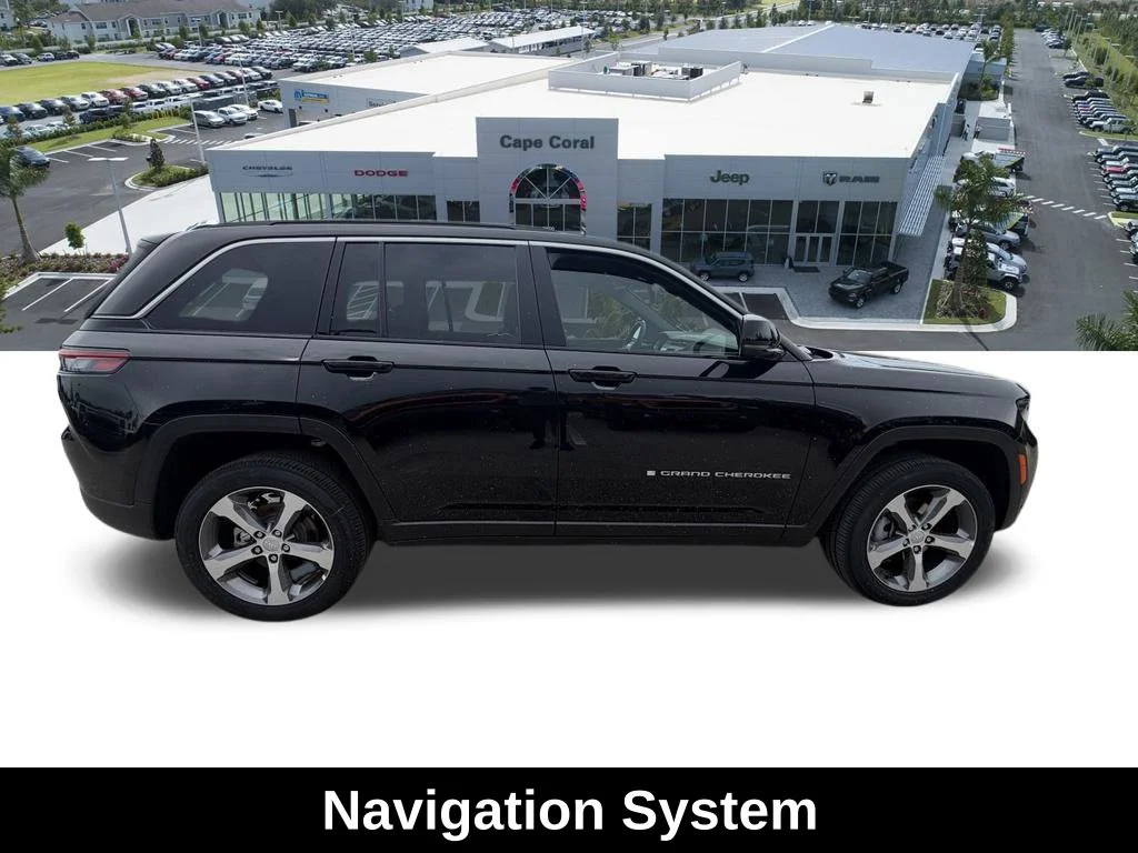 New 2026 Diamond Black Crystal Pearl-Coat Exterior Paint Jeep Limited image 3